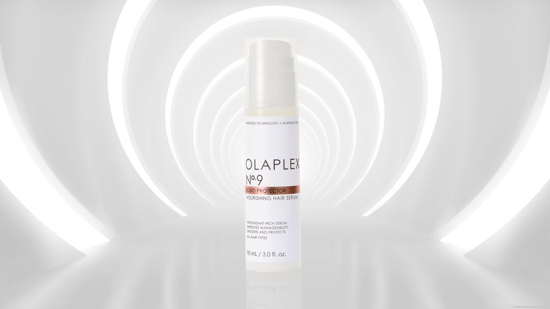 Suojaa ja hoida hiuksiasi uudella OLAPLEX No.9 -hiusseerumilla