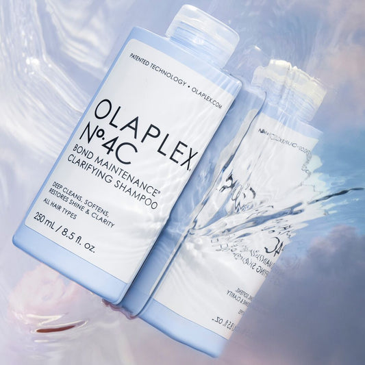 Syväpuhdistava OLAPLEX No.4C Bond Maintenance™ Clarifying Shampoo on täällä!